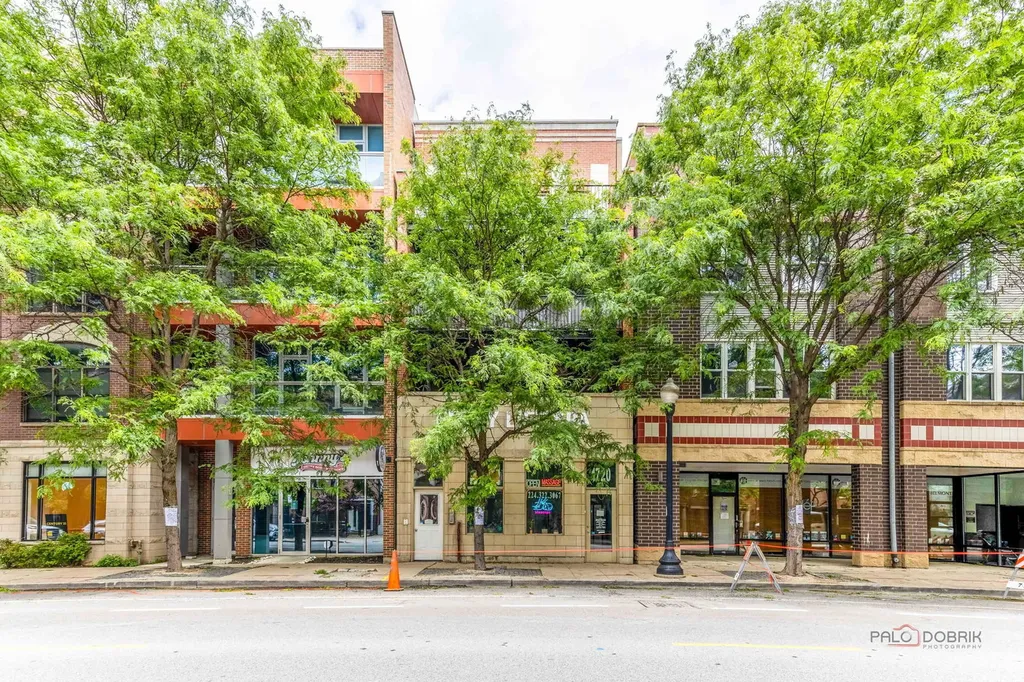 1720 West Belmont Avenue Chicago IL 60657