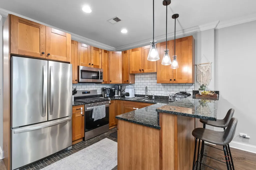 1720 West Belmont Avenue Chicago IL 60657
