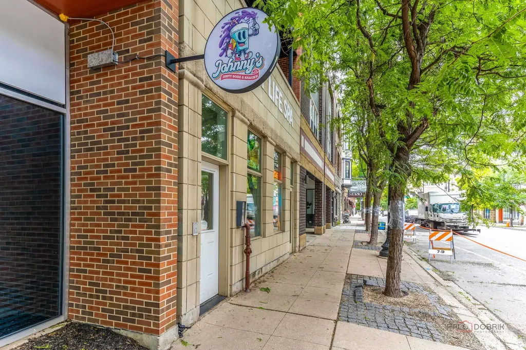 1720 West Belmont Avenue Chicago IL 60657