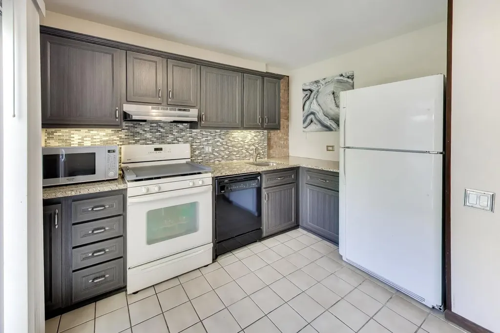 311 South Prospect Street Roselle IL 60172