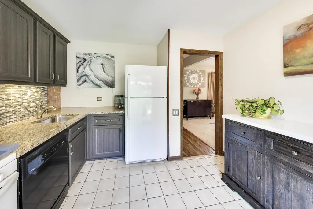 311 South Prospect Street Roselle IL 60172