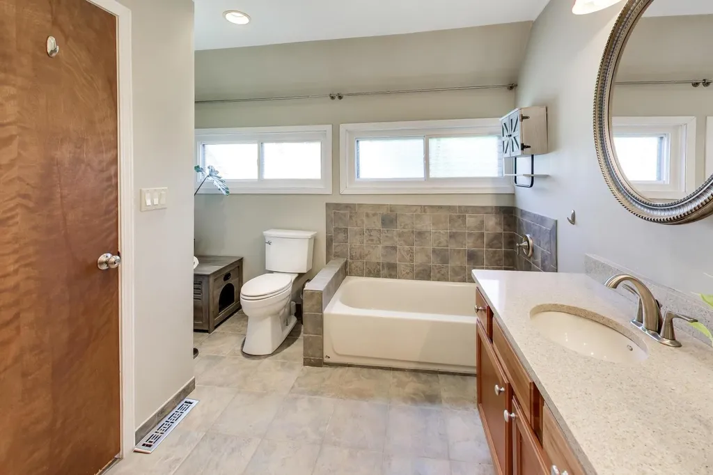 311 South Prospect Street Roselle IL 60172