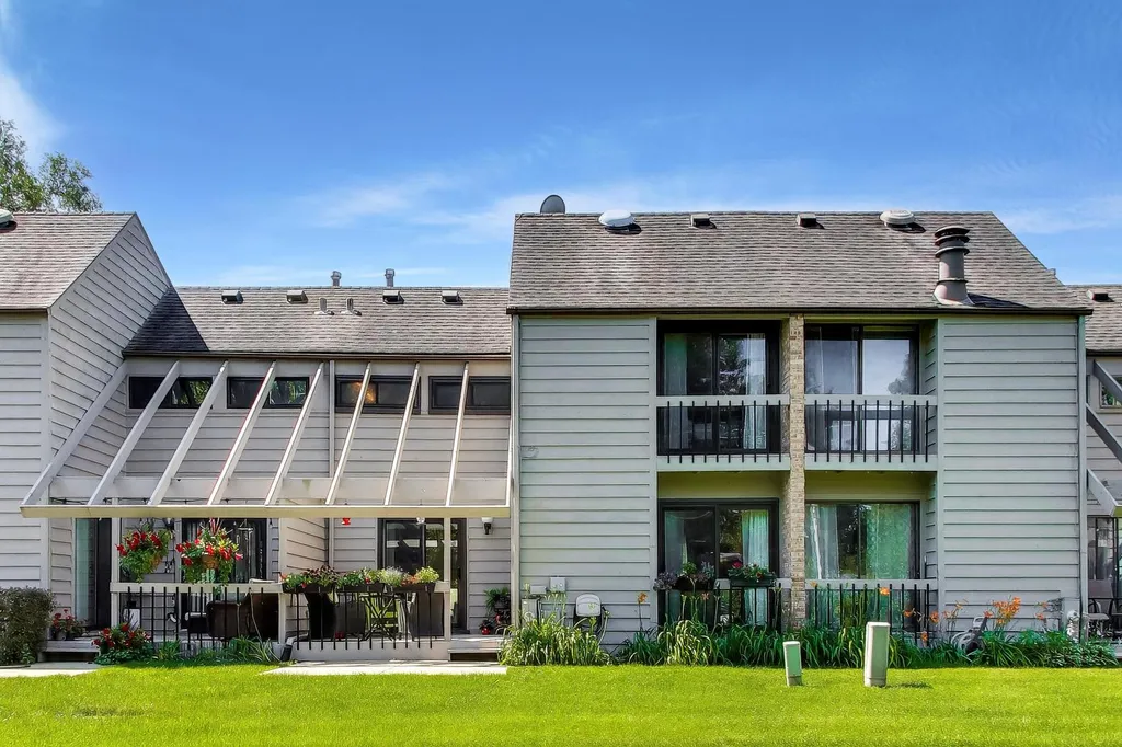 311 South Prospect Street Roselle IL 60172