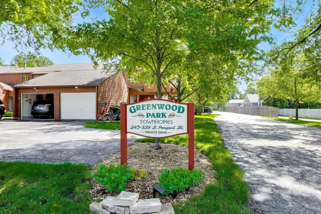 311 South Prospect Street Roselle IL 60172
