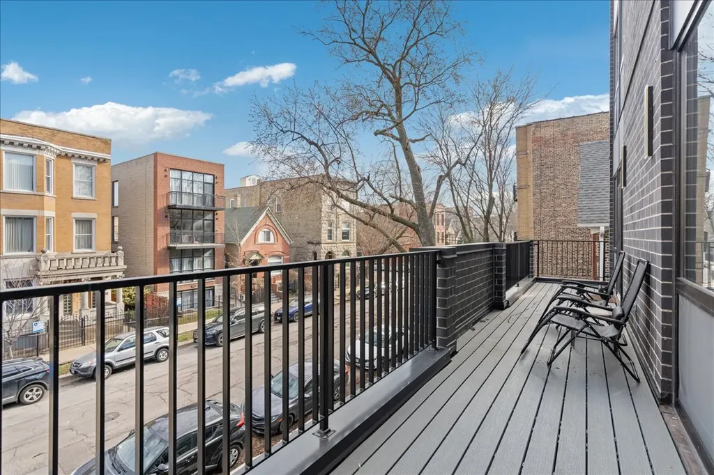 2611 West Haddon Avenue Chicago IL 60622