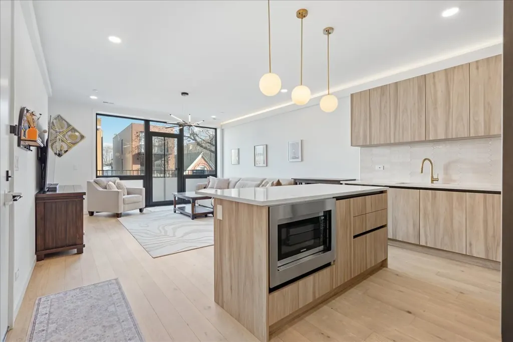 2611 West Haddon Avenue Chicago IL 60622