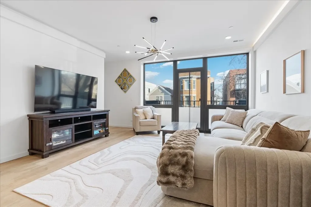 2611 West Haddon Avenue Chicago IL 60622