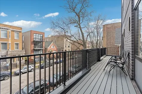 2611 West Haddon Avenue Chicago IL 60622