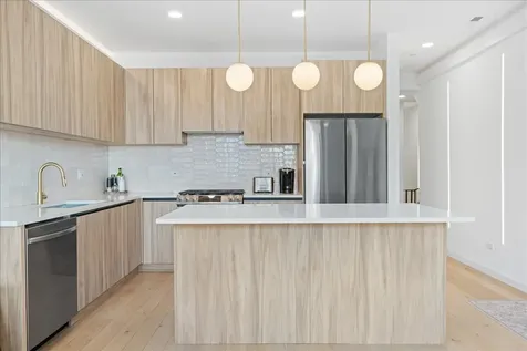 2611 West Haddon Avenue Chicago IL 60622