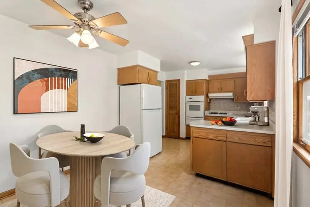 4235 North Kedvale Avenue Chicago IL 60641