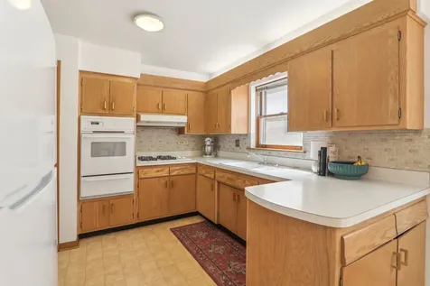 4235 North Kedvale Avenue Chicago IL 60641
