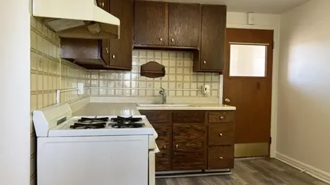 2614 Grand Avenue Waukegan IL 60085