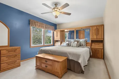 604 Shenandoah Trail Elgin IL 60123