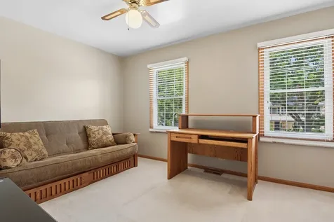 604 Shenandoah Trail Elgin IL 60123