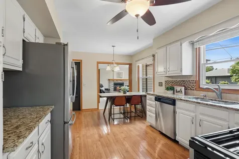 604 Shenandoah Trail Elgin IL 60123