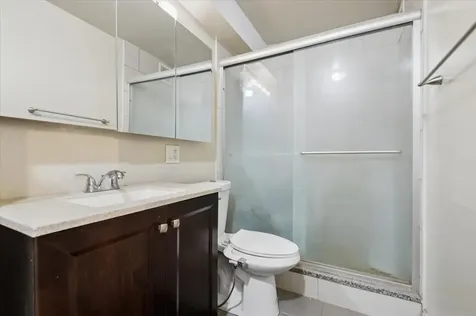 4343 North Clarendon Avenue Chicago IL 60613