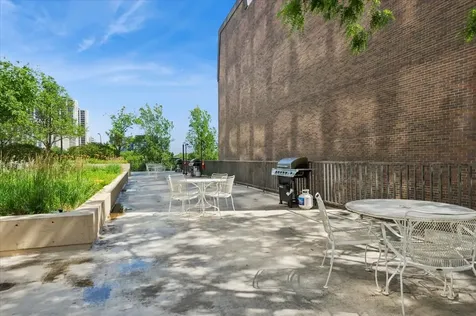 4343 North Clarendon Avenue Chicago IL 60613