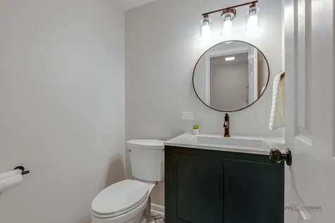 1030 Lilac Court Libertyville IL 60048