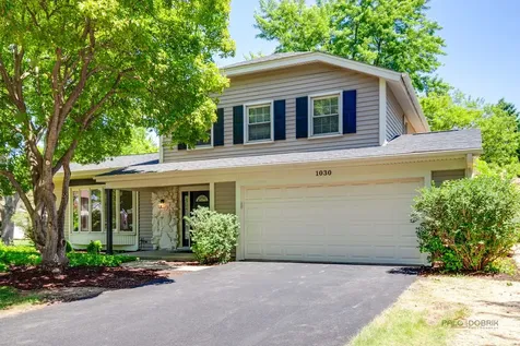 1030 Lilac Court Libertyville IL 60048