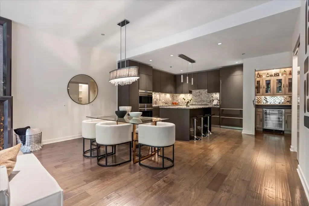 194 North Park Drive Chicago IL 60601