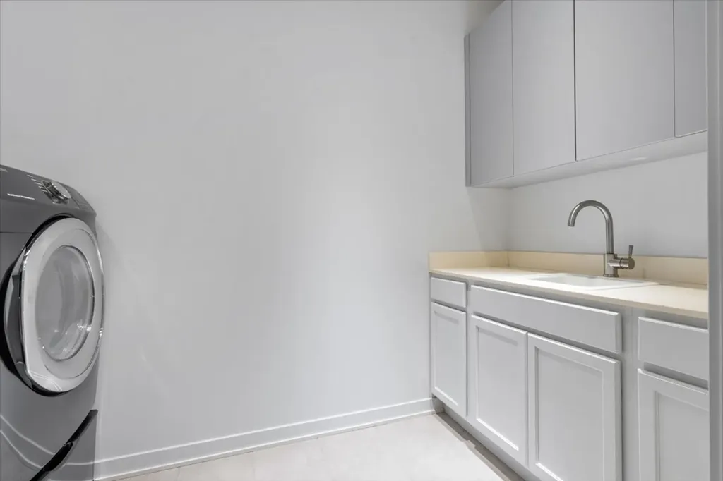 194 North Park Drive Chicago IL 60601