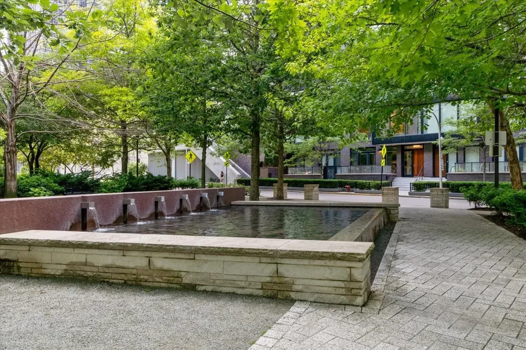194 North Park Drive Chicago IL 60601