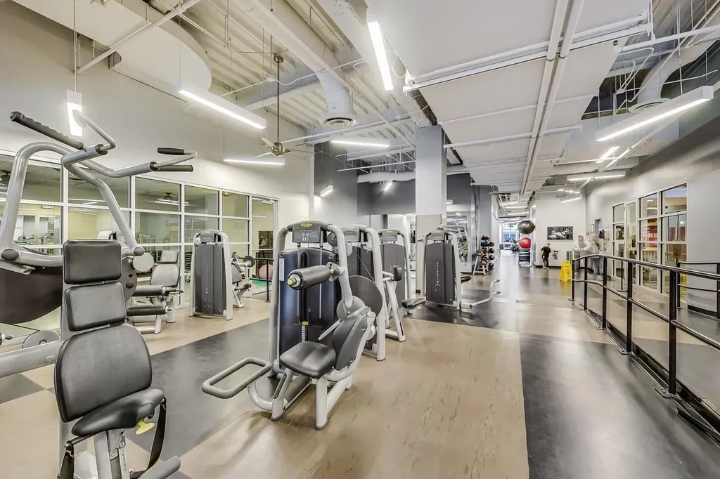 194 North Park Drive Chicago IL 60601
