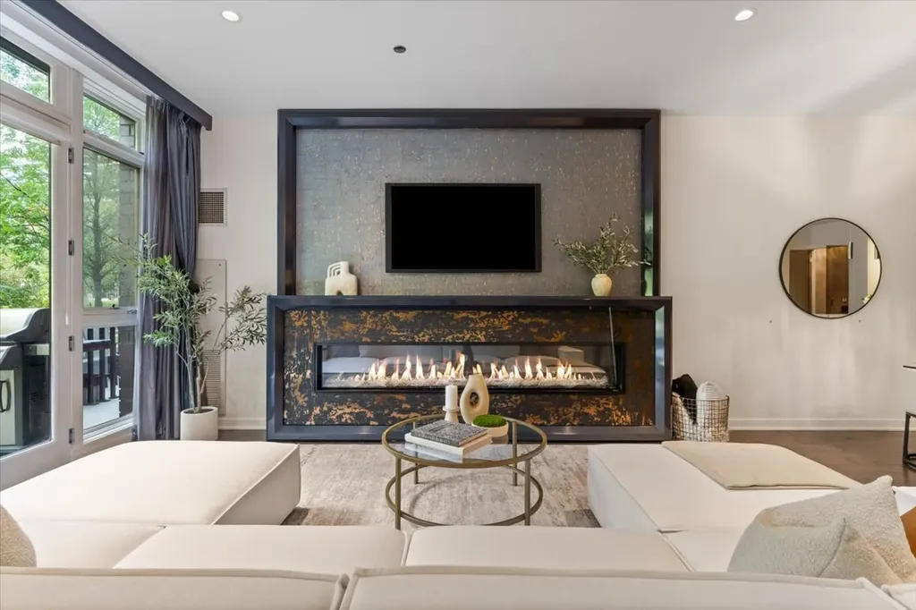194 North Park Drive Chicago IL 60601
