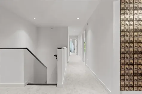 194 North Park Drive Chicago IL 60601