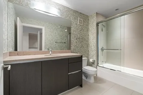 194 North Park Drive Chicago IL 60601