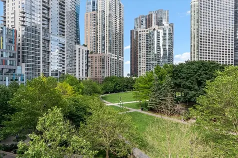 194 North Park Drive Chicago IL 60601