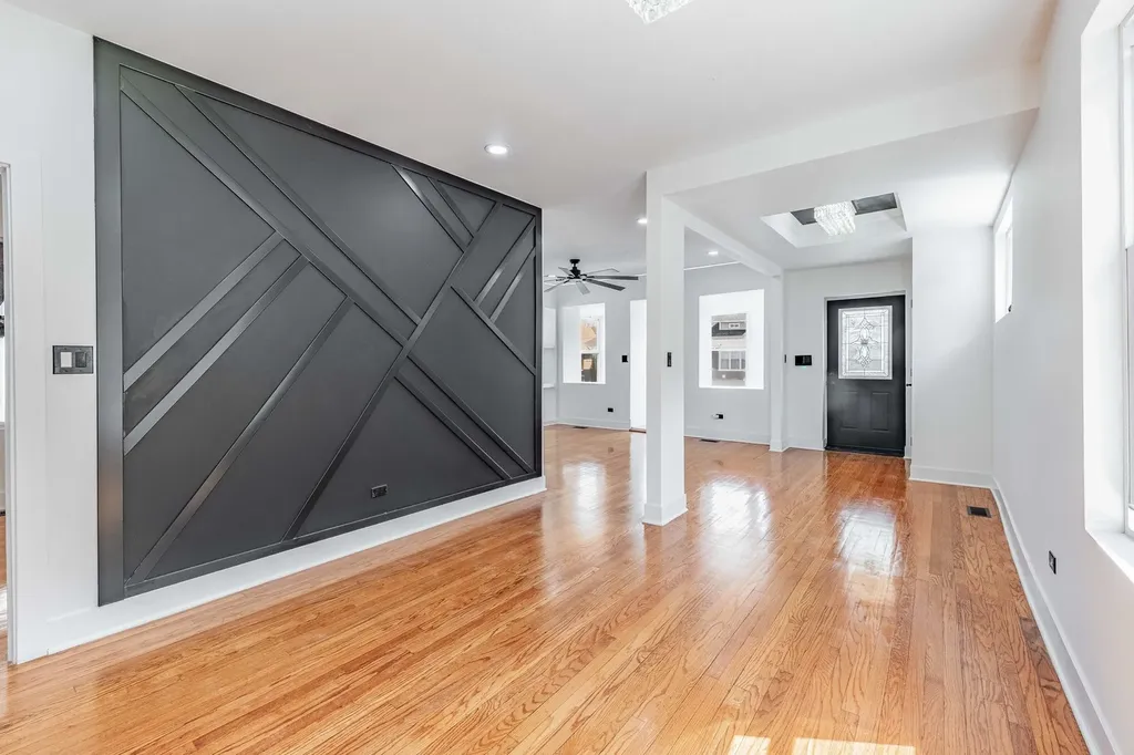 8020 South Bishop Street Chicago IL 60620