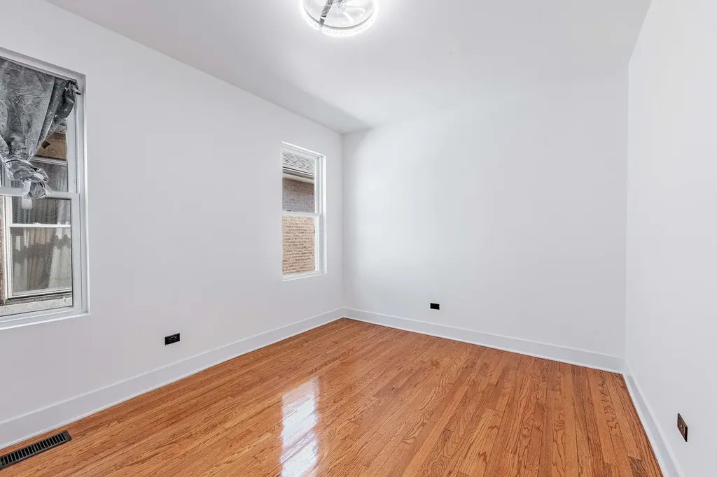 8020 South Bishop Street Chicago IL 60620