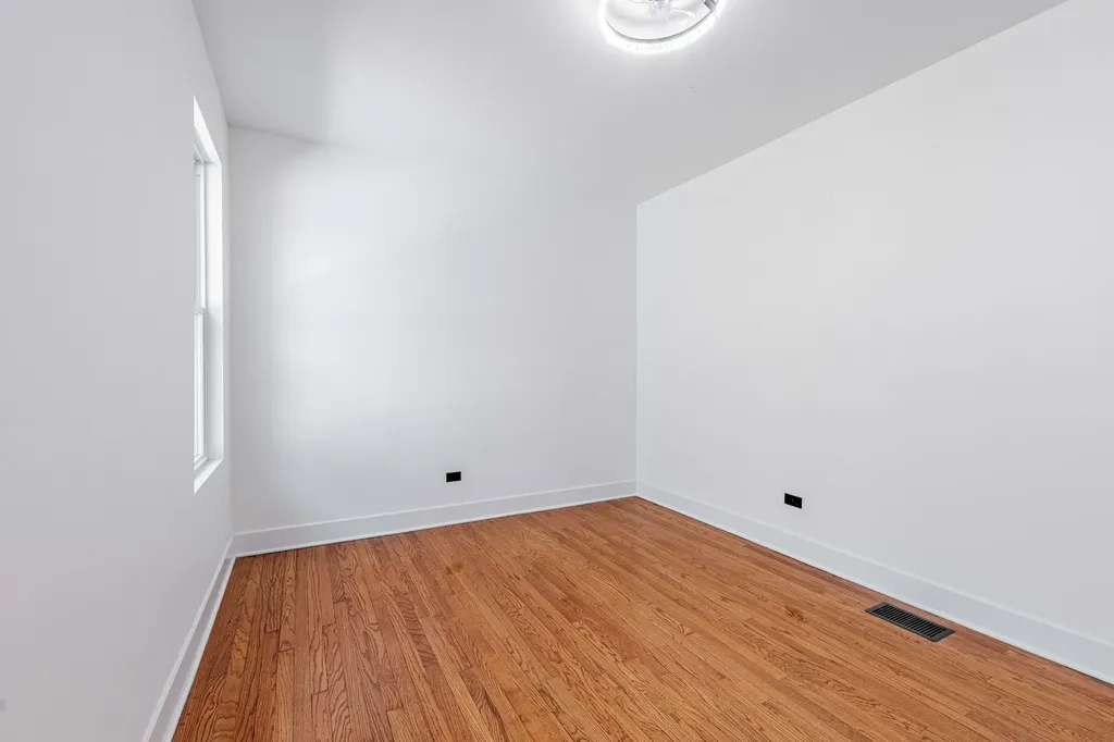 8020 South Bishop Street Chicago IL 60620
