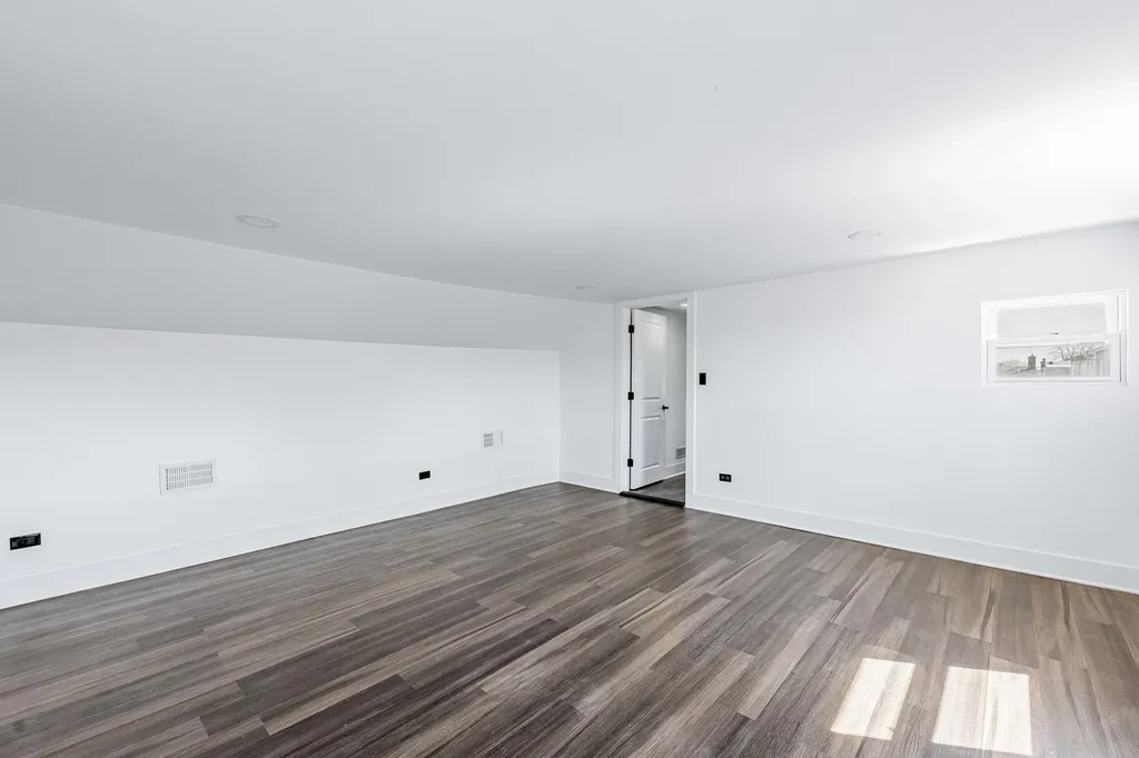 8020 South Bishop Street Chicago IL 60620