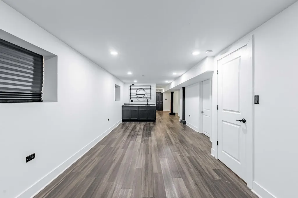 8020 South Bishop Street Chicago IL 60620