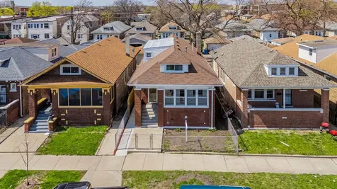 8020 South Bishop Street Chicago IL 60620