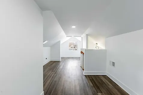 8020 South Bishop Street Chicago IL 60620