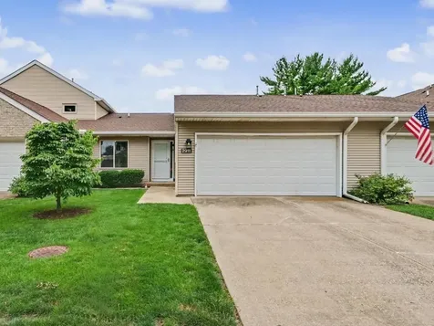 2911 Sierra Drive Champaign IL 61822