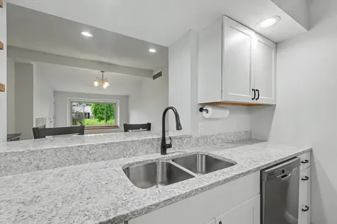 2911 Sierra Drive Champaign IL 61822