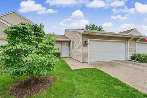 2911 Sierra Drive Champaign IL 61822