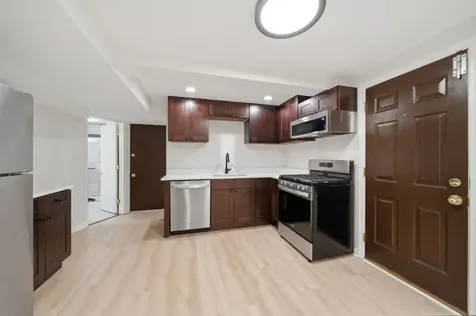 2735 North Magnolia Avenue Chicago IL 60614