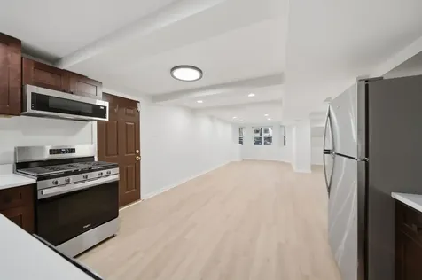 2735 North Magnolia Avenue Chicago IL 60614