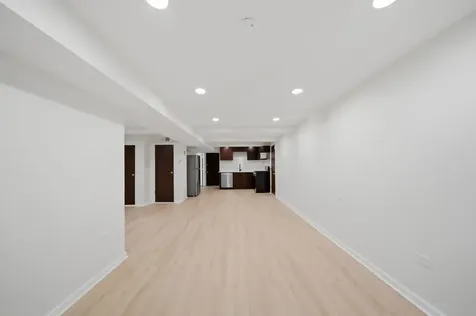 2735 North Magnolia Avenue Chicago IL 60614
