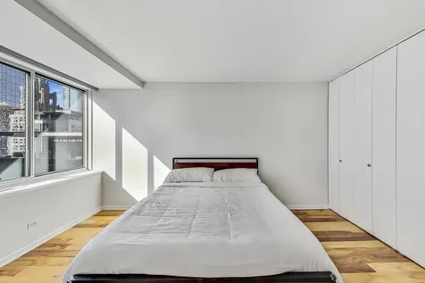 211 East Ohio Street Chicago IL 60611