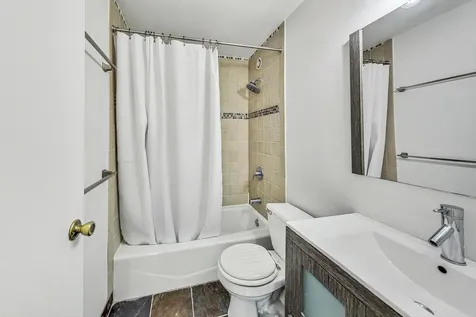 211 East Ohio Street Chicago IL 60611