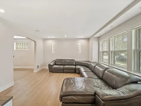 1847 Newcastle Avenue Westchester IL 60154