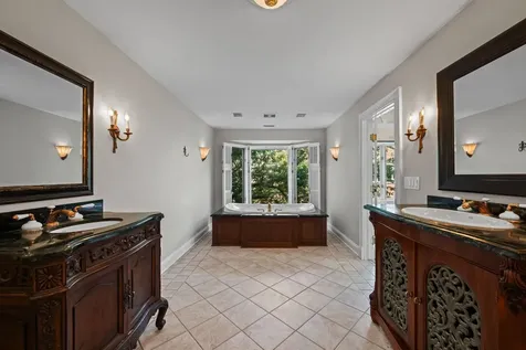 1653 North Belmont Court Arlington Heights IL 60004