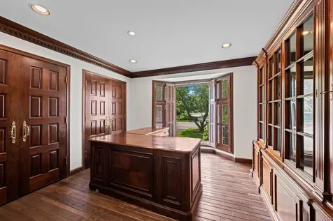 1653 North Belmont Court Arlington Heights IL 60004