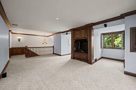 1653 North Belmont Court Arlington Heights IL 60004